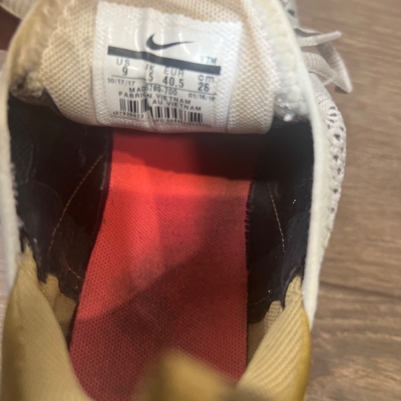 Nike Air Max 270 'Flight Gold" Women's size 9 - Picture 9 of 9